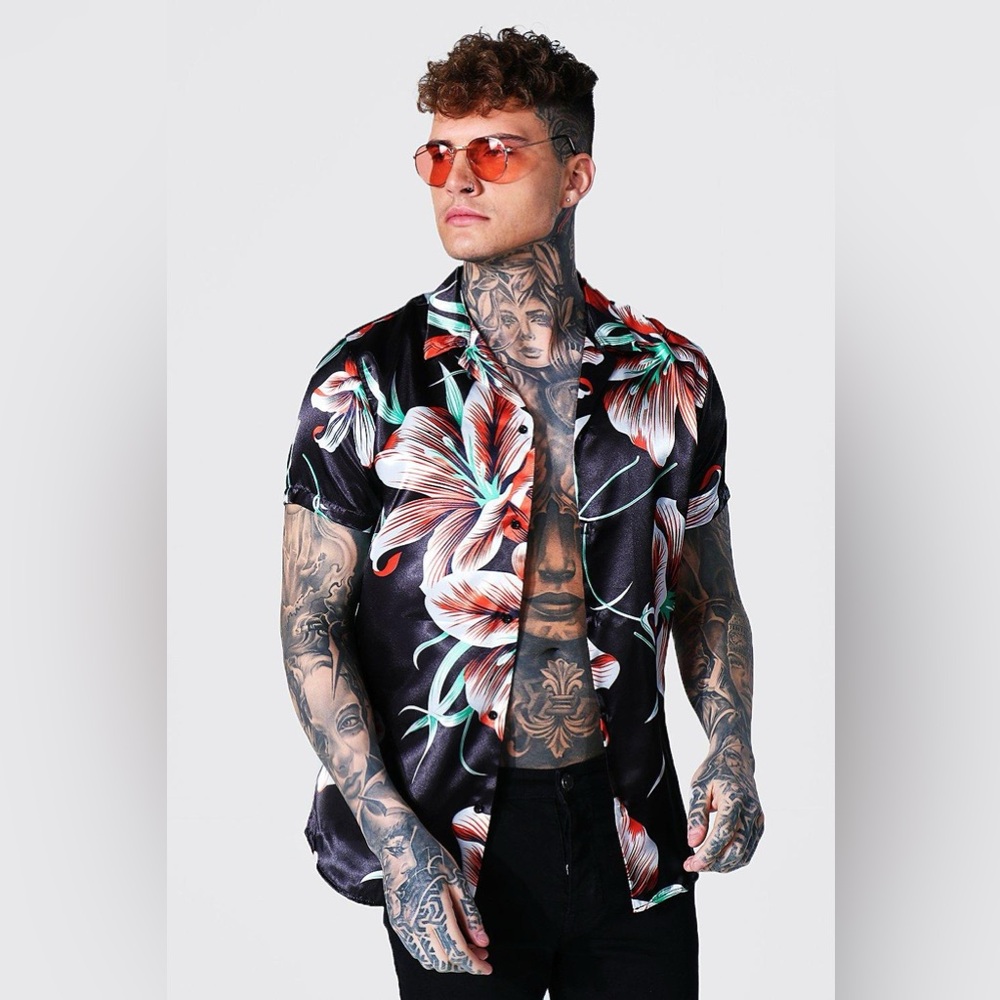 Boohoo MAN “Short Sleeve Floral Satin Revere Shirt”